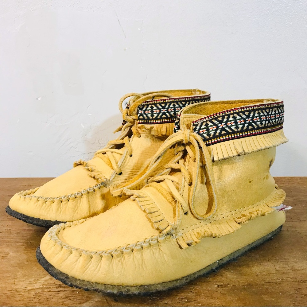 Moccasin mukluks